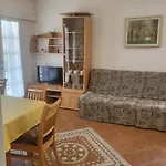 Mimoza Apartman