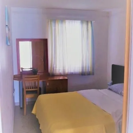 Mimoza Apartmán *
